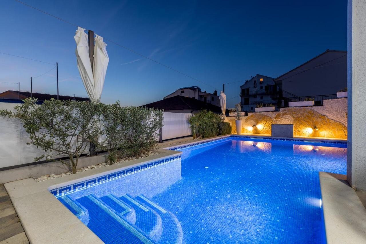 Villa Costa Blu With Pool By The Sea Trogir Exterior foto