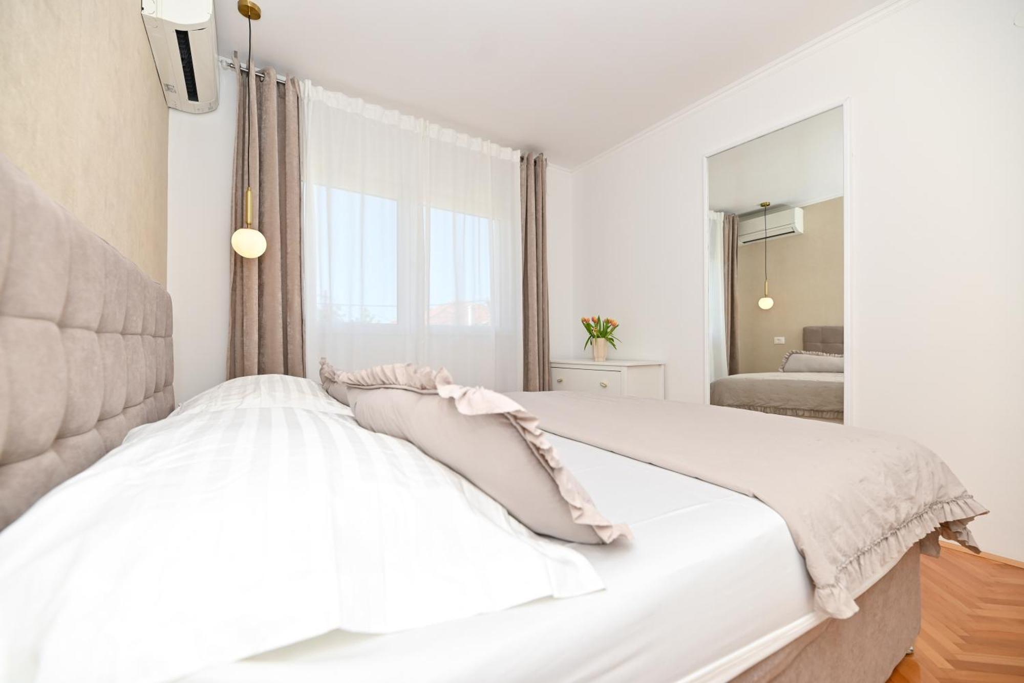 Villa Costa Blu With Pool By The Sea Trogir Exterior foto