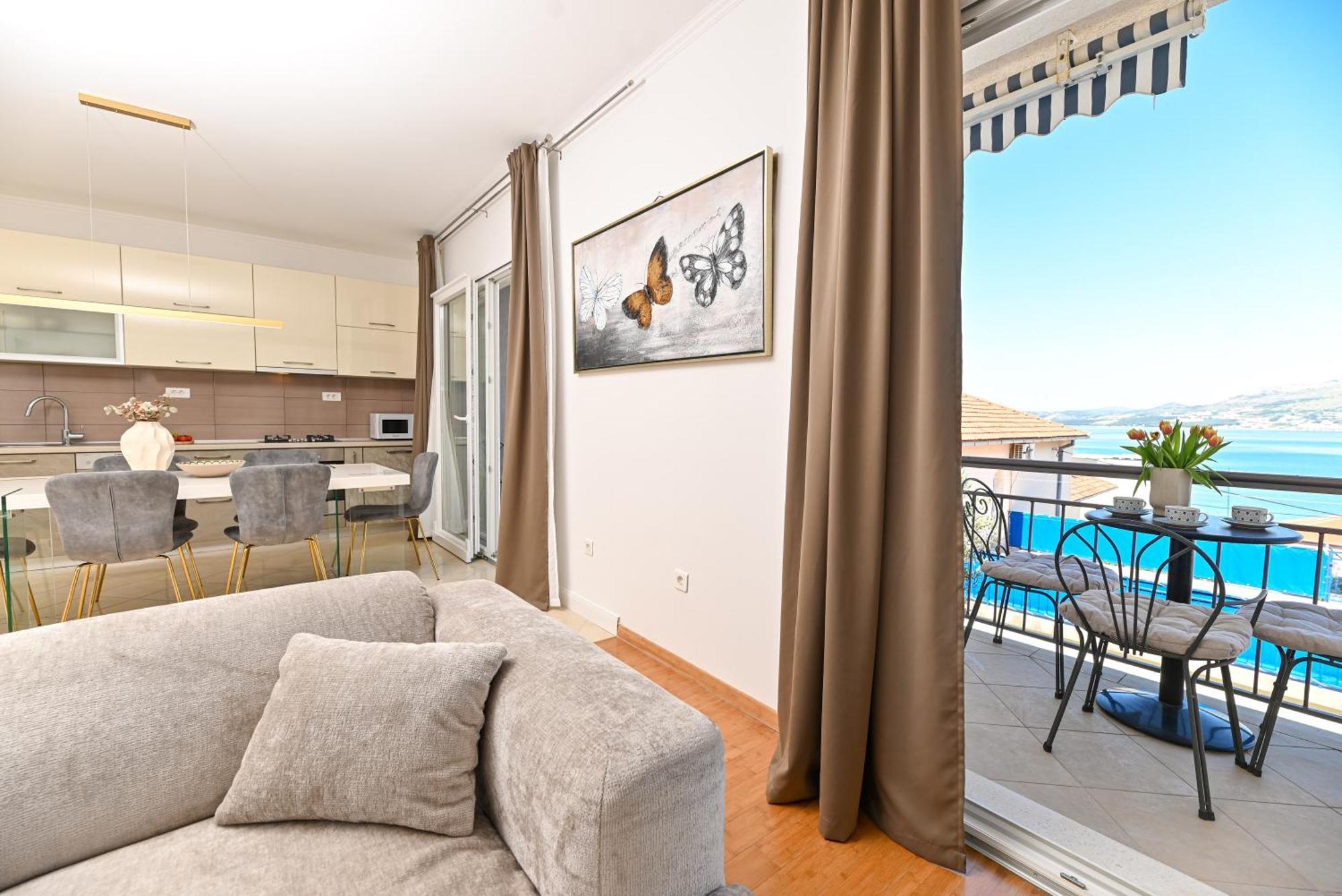 Villa Costa Blu With Pool By The Sea Trogir Exterior foto